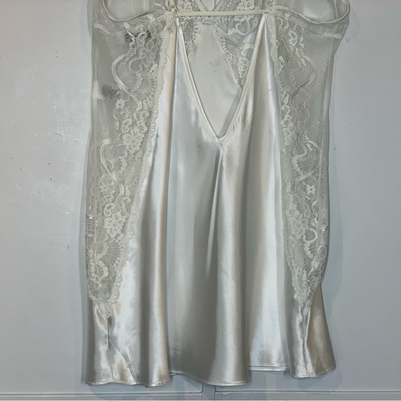In Bloom by Jonquil Chantilly Lace and Satin Chemise in Off White - Picture 9 of 13